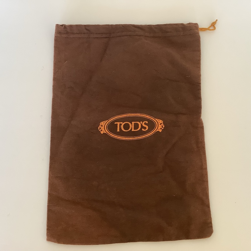 TOD’S BROWN DUSTBAG
